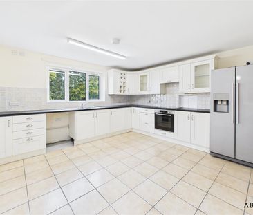 Vicarage Drive, Stramshall, Uttoxeter ST14 5DL - Photo 3