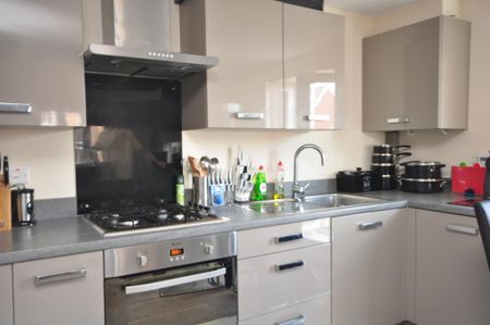 2 bedroom apartment to rent - Photo 4