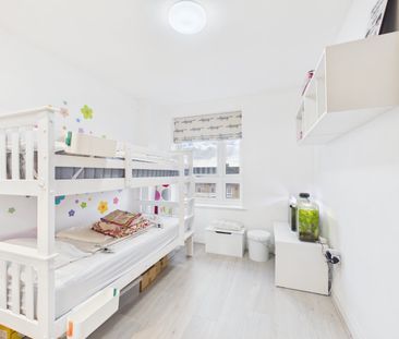 2 bedroom in Heron Way, Berkshire - Photo 4