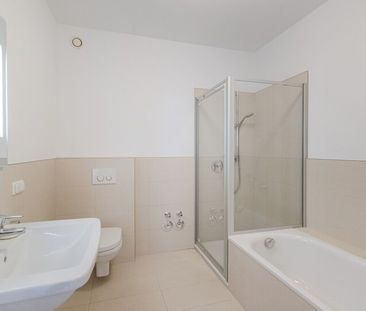 Helle, großzügig gestaltete 3-Zimmer-Wohnung mit Sonnenloggia - Foto 4