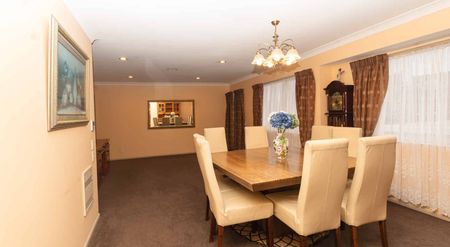 Pristine and Perfect Beachside Residence - Photo 2