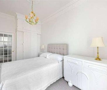 St Georges Drive, London, SW1V - Photo 2