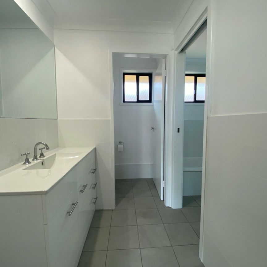 Comfortable Family Home - Photo 1