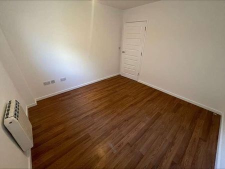 Bedroom - Central Luton - Unfurnished, LU1 - Photo 5