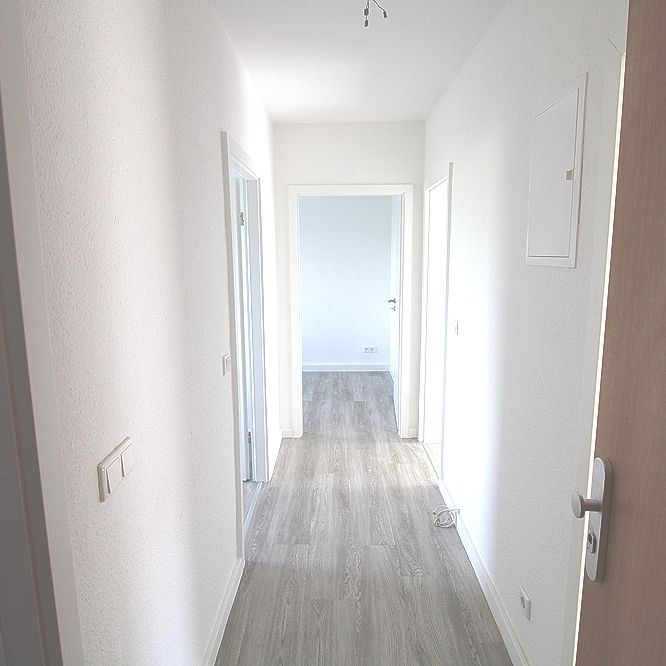 Einziehen und Wohnen… Gemütliche Wohnung in Aschersleben! - Photo 1