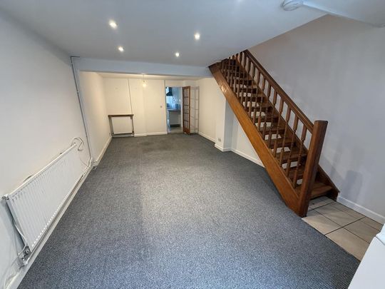 2 bedroom terraced house to rent - Photo 1