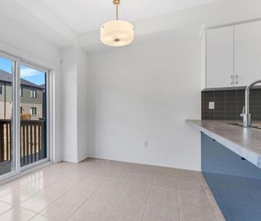 For Lease - 10 Dennis Avenue, Brantford, Ontario - Photo 4