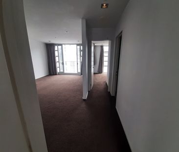 2 Bedroom Spacious Apartment with 2 Carparks - Photo 4