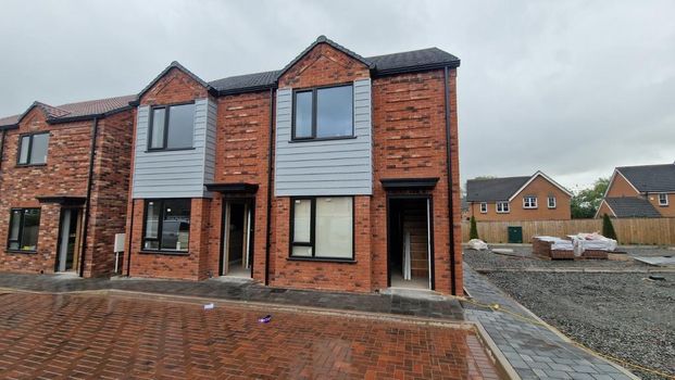 3 bedroom semi-detached house to rent - Photo 1