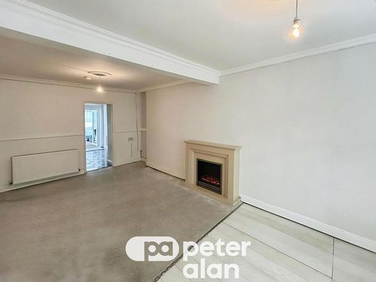 3 bedroom property to rent - Photo 1