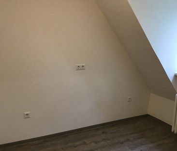 Nette 1,5-Zimmer-DG-Wohnung - Photo 3