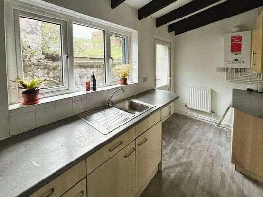 Jubilee Road, Six Bells, Abertillery, NP13 - Photo 1