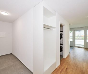 Moderne 2-Zimmer-Wohnung mit grossem Balkon! - Foto 6