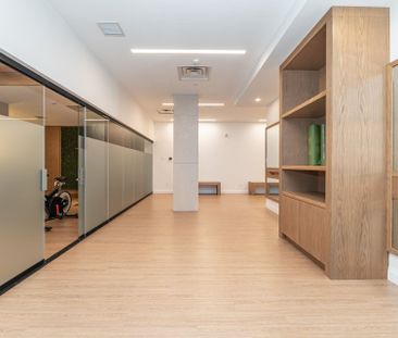 For Lease - 3250 Carding Mill Trail Unit# 410, Oakville, Ontario - Photo 1