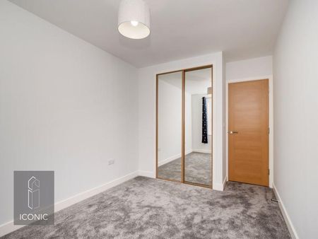 4 bedroom detached house to rent - Photo 2