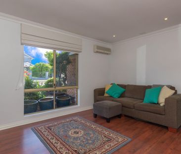 Amazing Location in a Quite Street - Photo 4