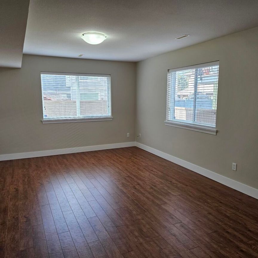 Spacious Above Ground Suite + Office - Photo 1