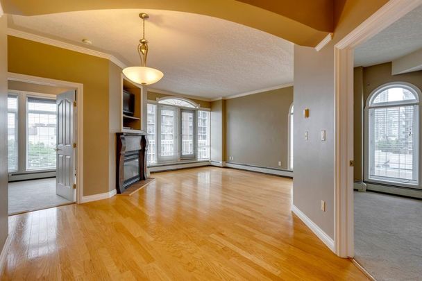 2 Bed Condo In Beltline With Undgr.Parking/In Suite Laundry/ Heat & Water Incl - Photo 1