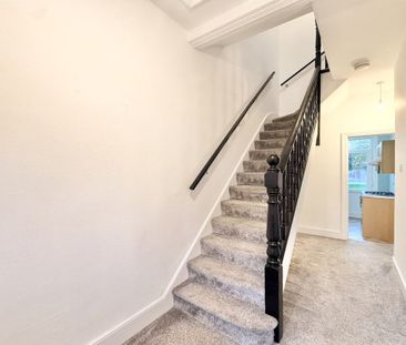 3 bed House South Avenue, SS2 - Photo 6