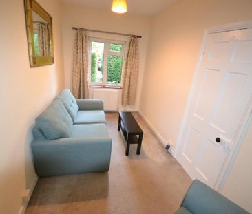 2 bedroom cottage to rent - Photo 2