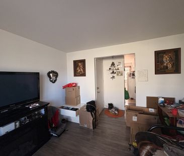 Appartement 2 Chambres – Longueuil – 2e - Photo 1