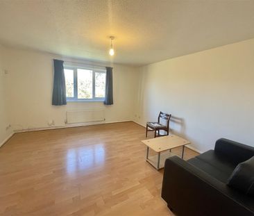 Dehavilland Close, Northolt - Photo 3