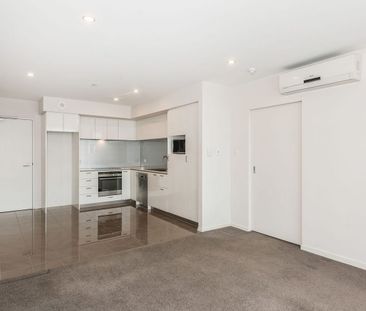 Modern City Living at the LINQ - Photo 5