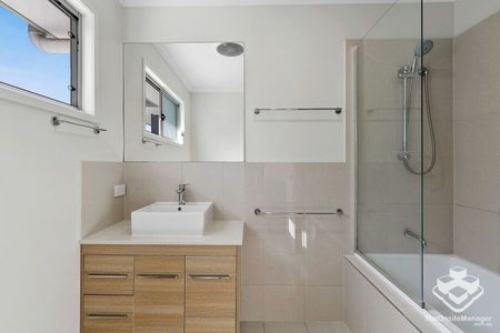 Modern & Low-Maintenance Living in Prime Runcorn Location - Photo 4