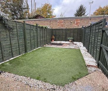 2 bedroom terraced house to rent - Photo 3