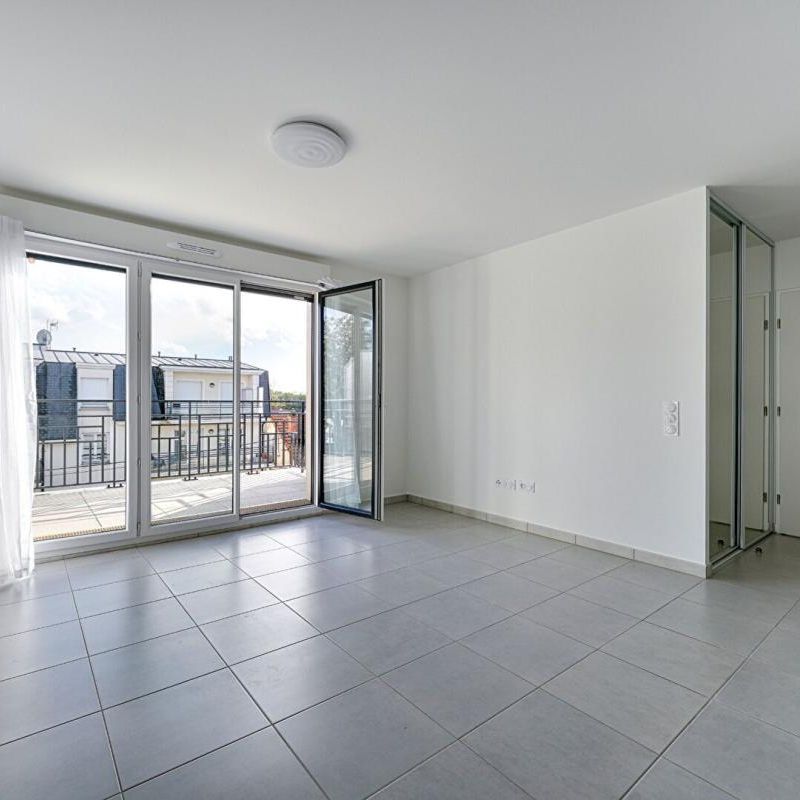 Location Appartement 2 pièces 60m² STE GENEVIEVE DES BOIS 91700 - Photo 1