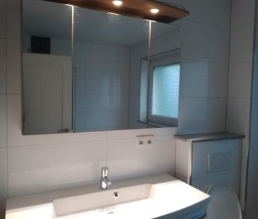 - EHNINGEN - Moderne 3-Zi.-Wohnung mit EBK, Fußbodenheizung, Stp - Photo 6