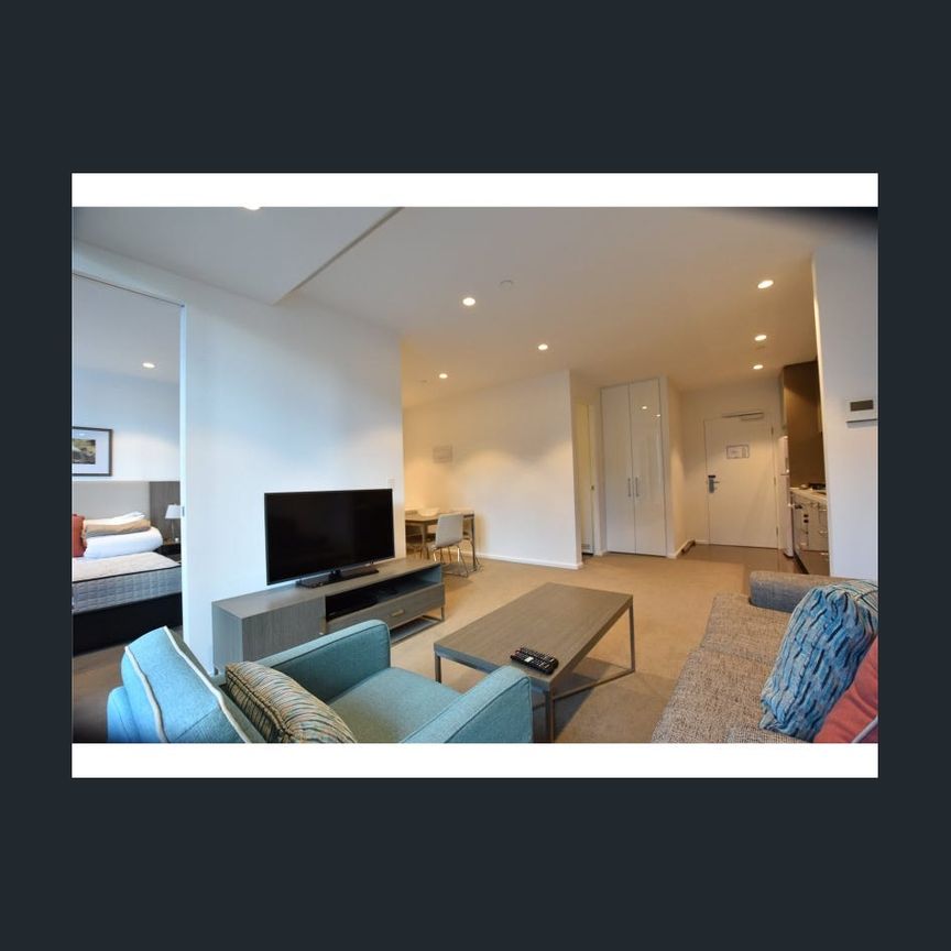 FURNISHED Conveniently located and furnished 1 bedroom - Photo 1