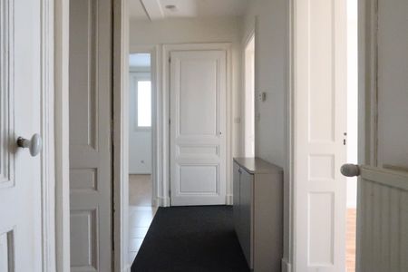 Location Appartement 3 pièces 71m² ST ETIENNE 42000 - Photo 4
