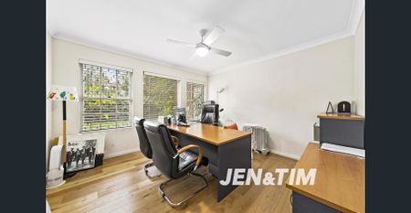 5 minutes Walk to Strathfield Plaza & Station - Photo 4