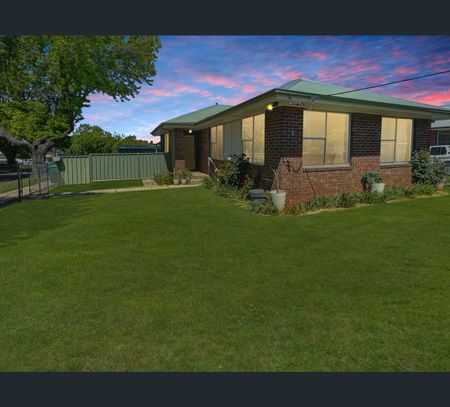 8 Glenroi Avenue, Orange, NSW 2800 - Photo 5