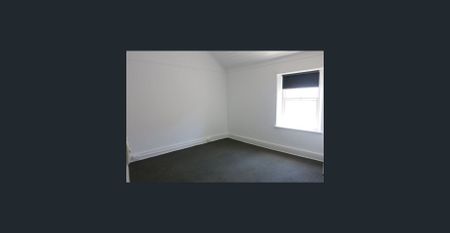 RENOVATED KITCHEN AND BATHROOM 2 BEDROOM VICTORIAN COTTAGE - Photo 3