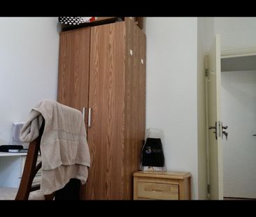 Room in a Shared Flat, Near Uni Oxford Road Piccadilly Stat, M12 - Photo 1