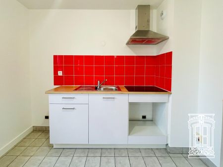 Location Appartement 2 pièces 51m² LYON 8ème - Photo 5