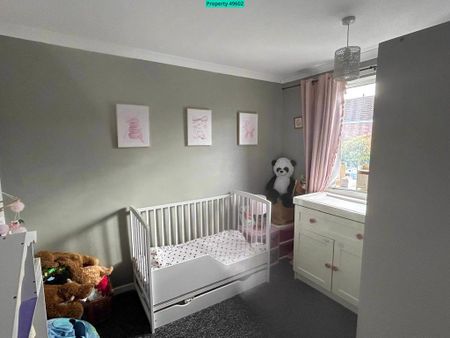 3 bedroom end of terrace house to rent - Photo 3