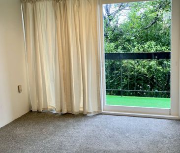 View Rd spacious 1 bedroom unit - Photo 6