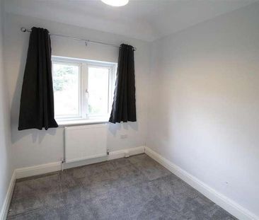 Newcombe Park, Mill Hill, NW7 - Photo 2