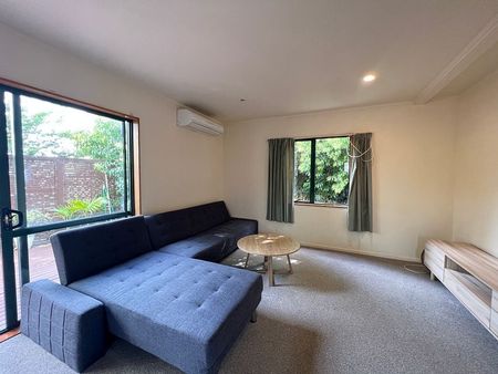 Spacious and sunny house in heart of Beach Haven. - Photo 5