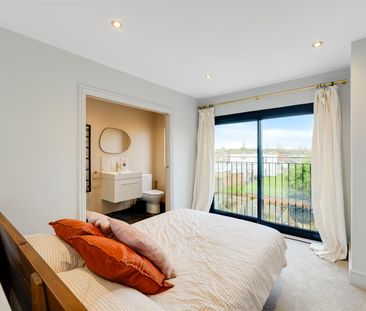 House To Let - Photo 4