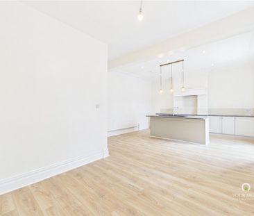 3 bedroom terraced house to rent - Photo 6