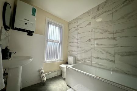 Ashton Mount - Photo 5