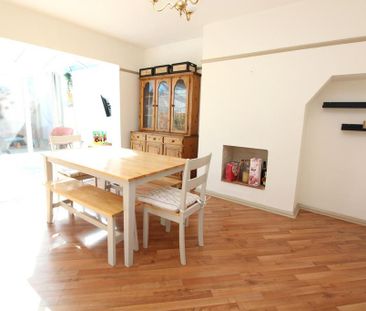 3 bedroom semi-detached house to rent - Photo 2