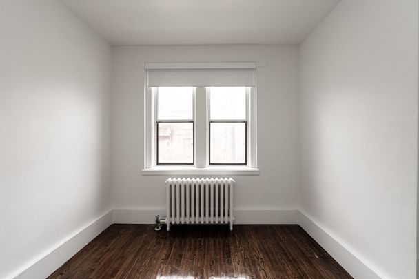 122 Dowling Avenue - Photo 1