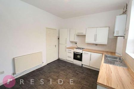 Pilsworth Road, Heywood, OL10 - Photo 4