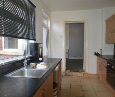 2 bedroom ground floor flat to rent - Photo 1
