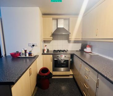 2 bedroom flat to rent - Photo 4